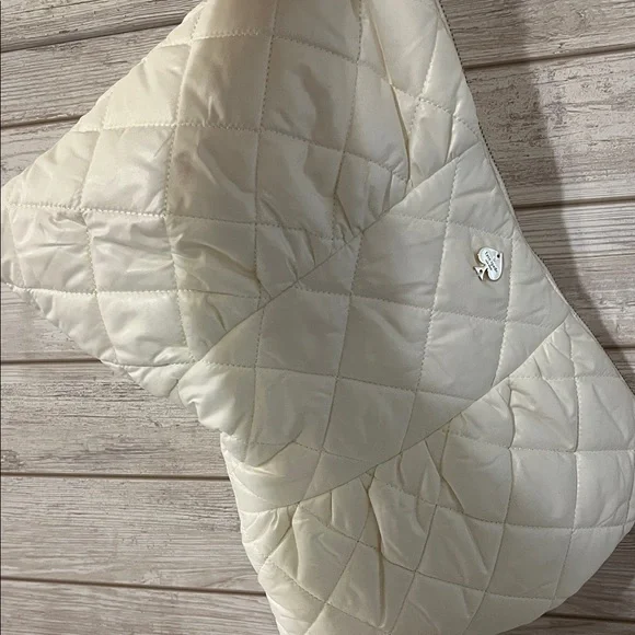 Kate Spade Quilted Cream/Ivory Accessory Bag - Picture 14 of 15